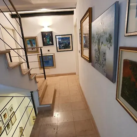 Apartment Ernesta *