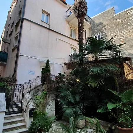 欧内斯特别墅公寓 公寓