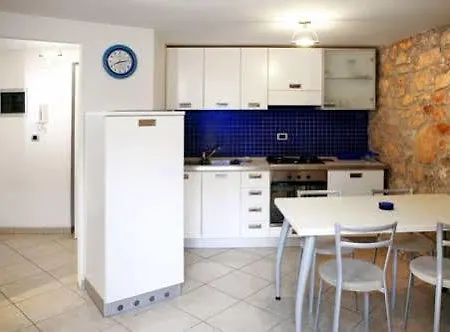 欧内斯特别墅公寓 * 罗维尼