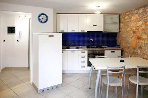 Ernesta * Rovinj