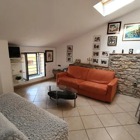 Апартаменты Ernesta Ровинь