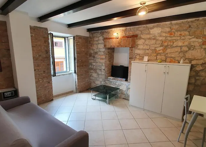 Διαμέρισμα Ernesta Ρόβινι